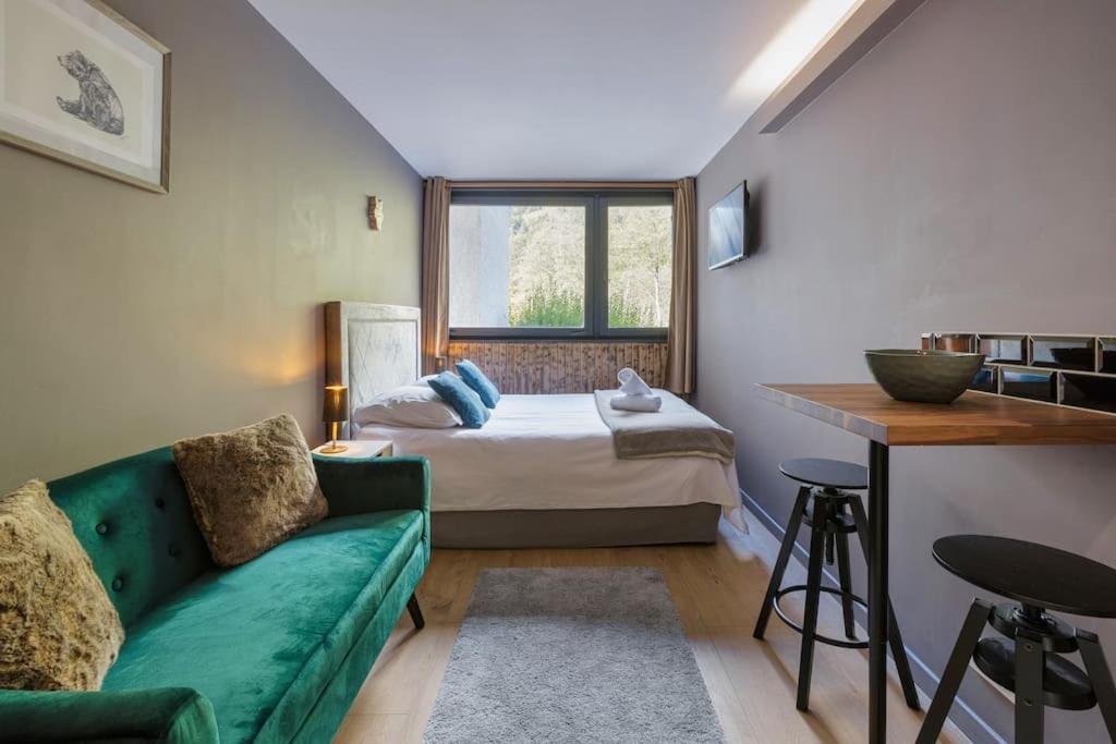 Fantastic Studio By The Lake With Mountain View Chamonix Luaran gambar